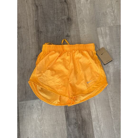 Nike Women’s Dri-FIT Running Shorts XS Orange CU8890-718 NWT Lightweight - Picture 3 of 10